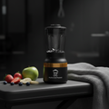 PocketV3 blender pro sur banc de gym avec logo